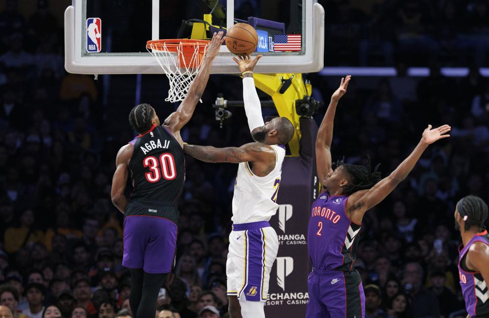 汰赛中掀翻 汰赛中掀翻